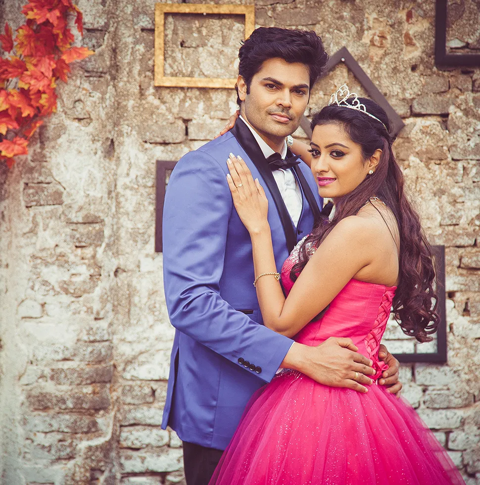 Celebrity In Luxury Evening Gown By
La Fantaisie.