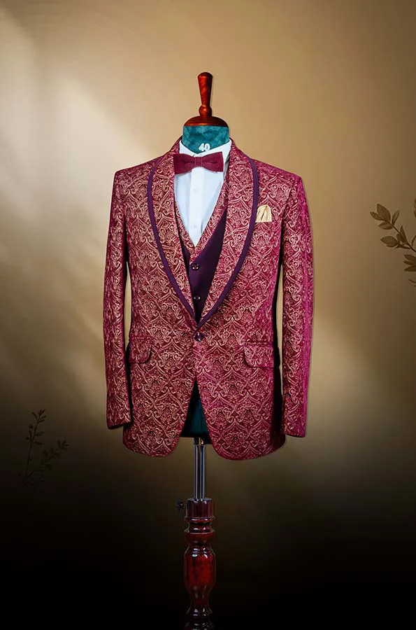 Designer Black-Tie Tuxedo For
Grooms.
